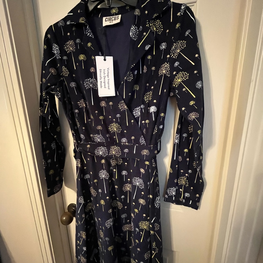 Circus by Sam Edelman corduroy navy wrap dress w/ white/yellow dandelion print.